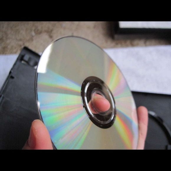 Non-Stop Liam Neeson Julianne Moore 2014 Flight Hijacked DVD Movie Bundle for $3 - Picture 7 of 7